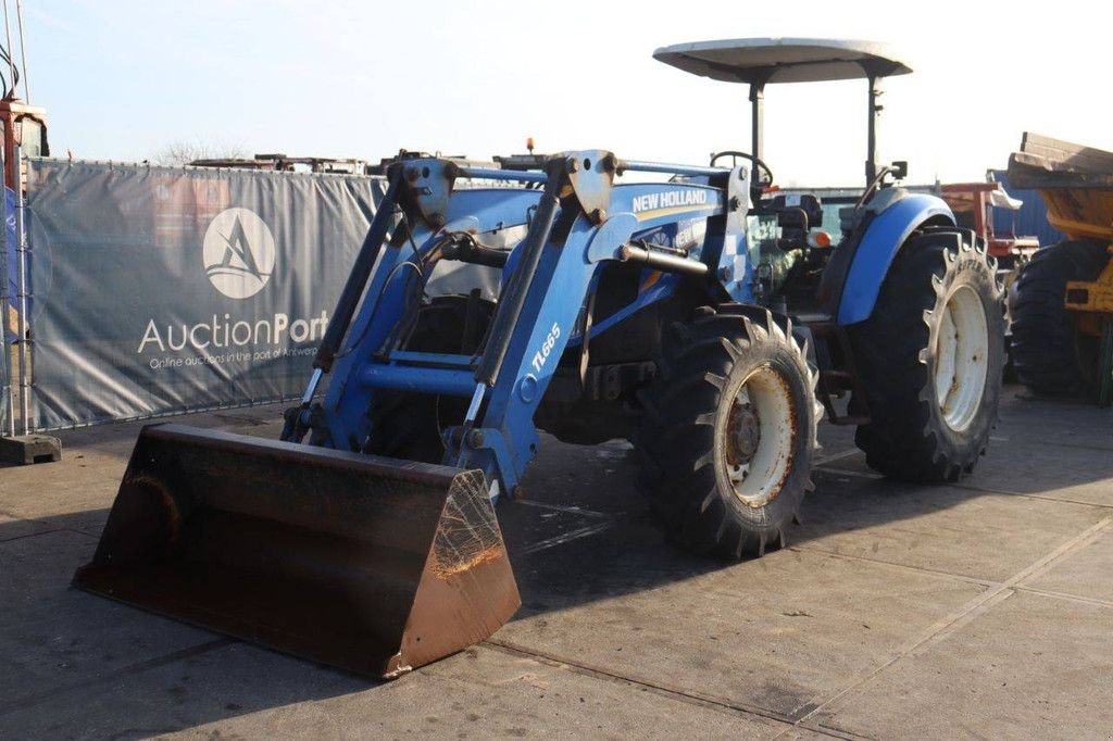 Traktor типа New Holland T5.100 4WD ROPS, Gebrauchtmaschine в Antwerpen (Фотография 10)