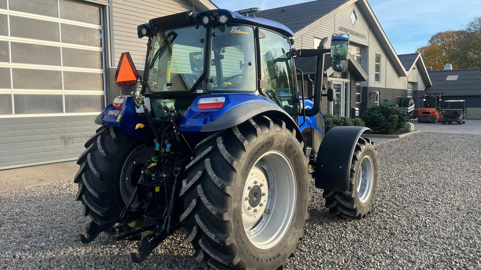 Traktor Türe ait New Holland T5.100 Blue Power udstyrs model, med brede hjul, frontlift og ekstra lys., Gebrauchtmaschine içinde Lintrup (resim 19)