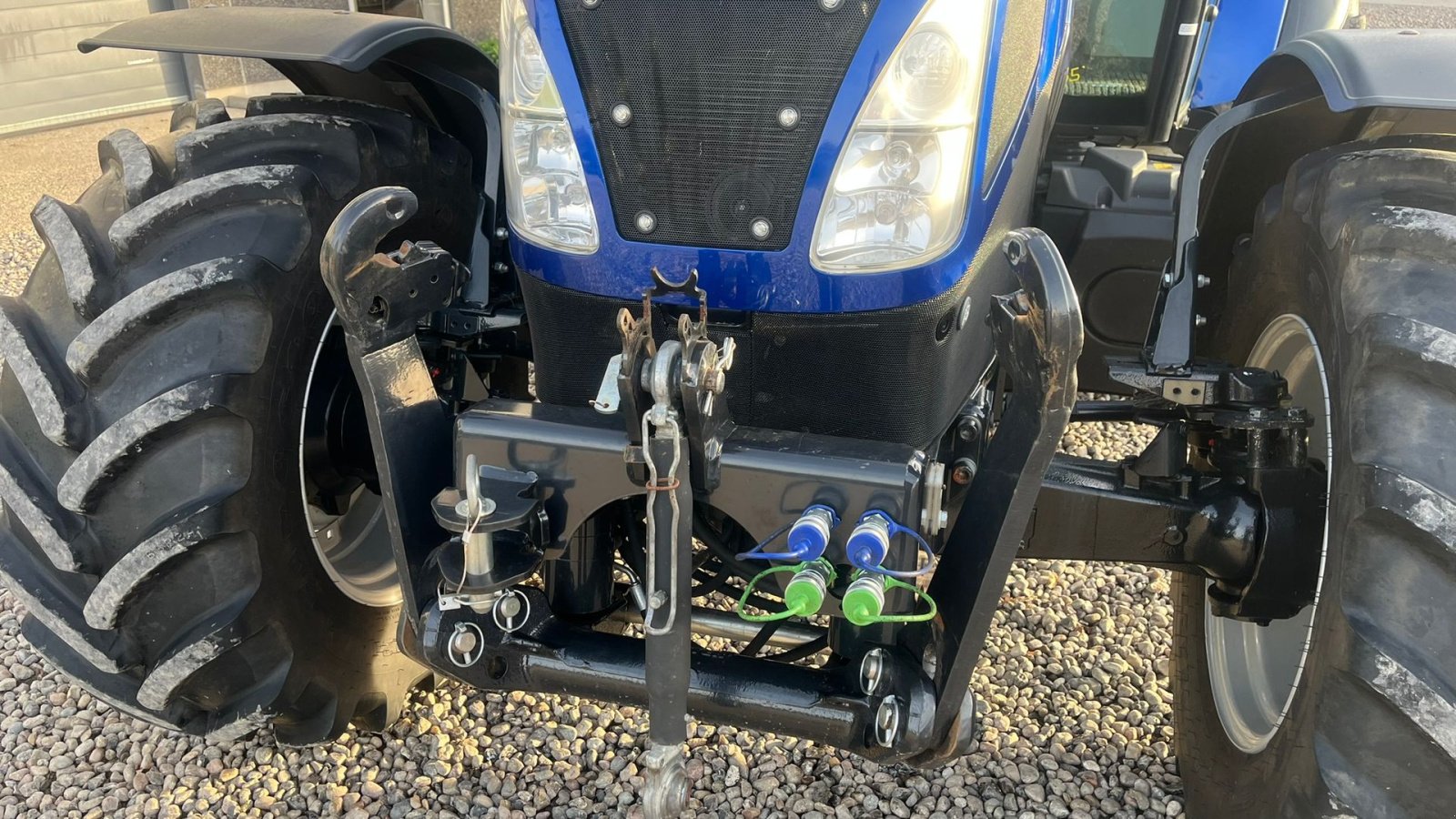 Traktor Türe ait New Holland T5.100 Blue Power udstyrs model, med brede hjul, frontlift og ekstra lys., Gebrauchtmaschine içinde Lintrup (resim 9)