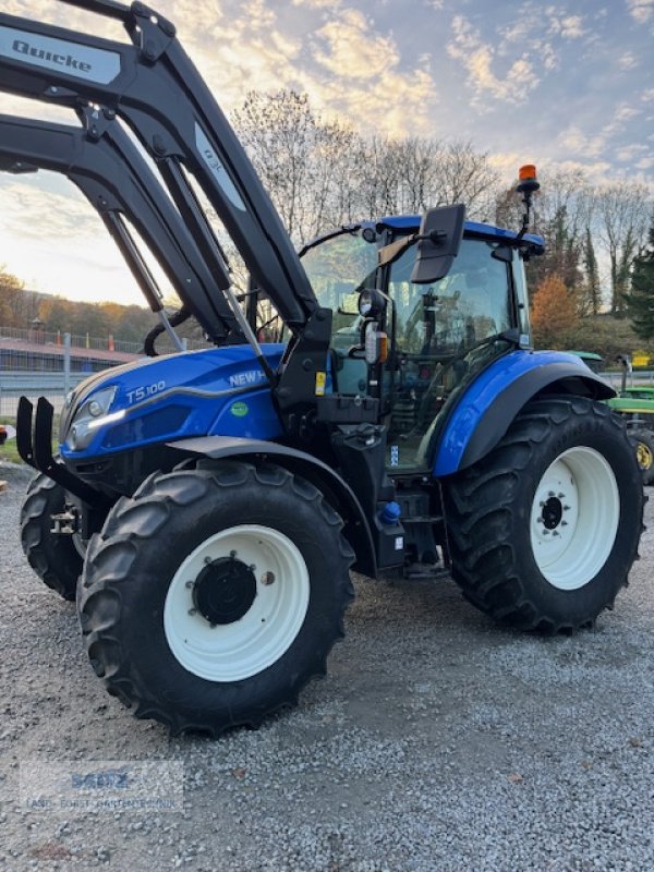 Traktor of the type New Holland T5.100 DC CAB 1.5 HD, Neumaschine in Lindenfels-Glattbach (Picture 8)