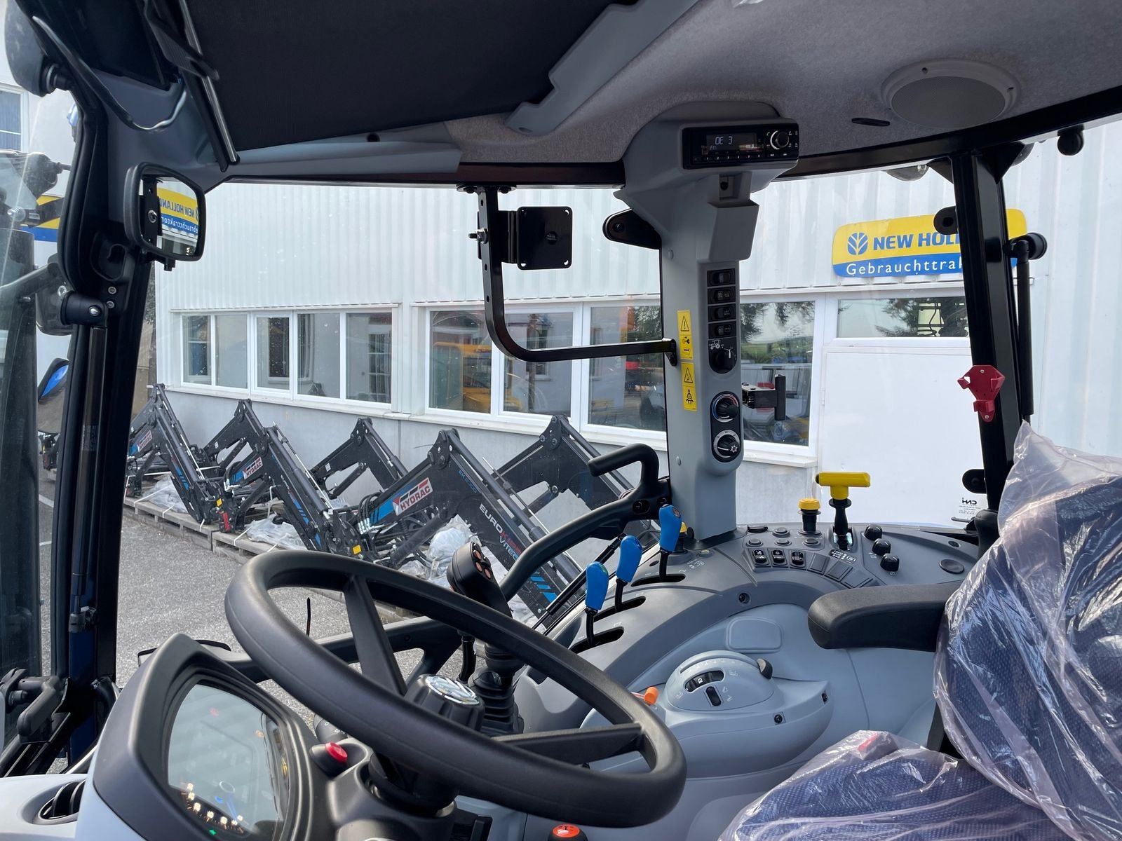 Traktor Türe ait New Holland T5.100 Dual Command, Gebrauchtmaschine içinde Burgkirchen (resim 8)