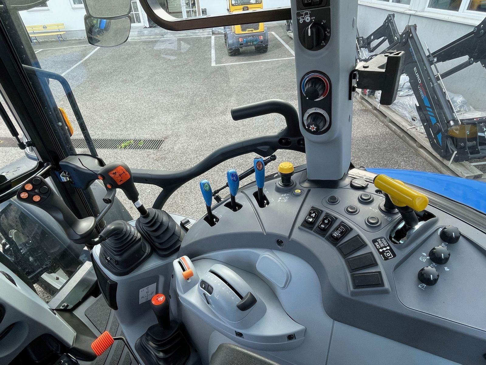 Traktor Türe ait New Holland T5.100 Dual Command, Gebrauchtmaschine içinde Burgkirchen (resim 10)