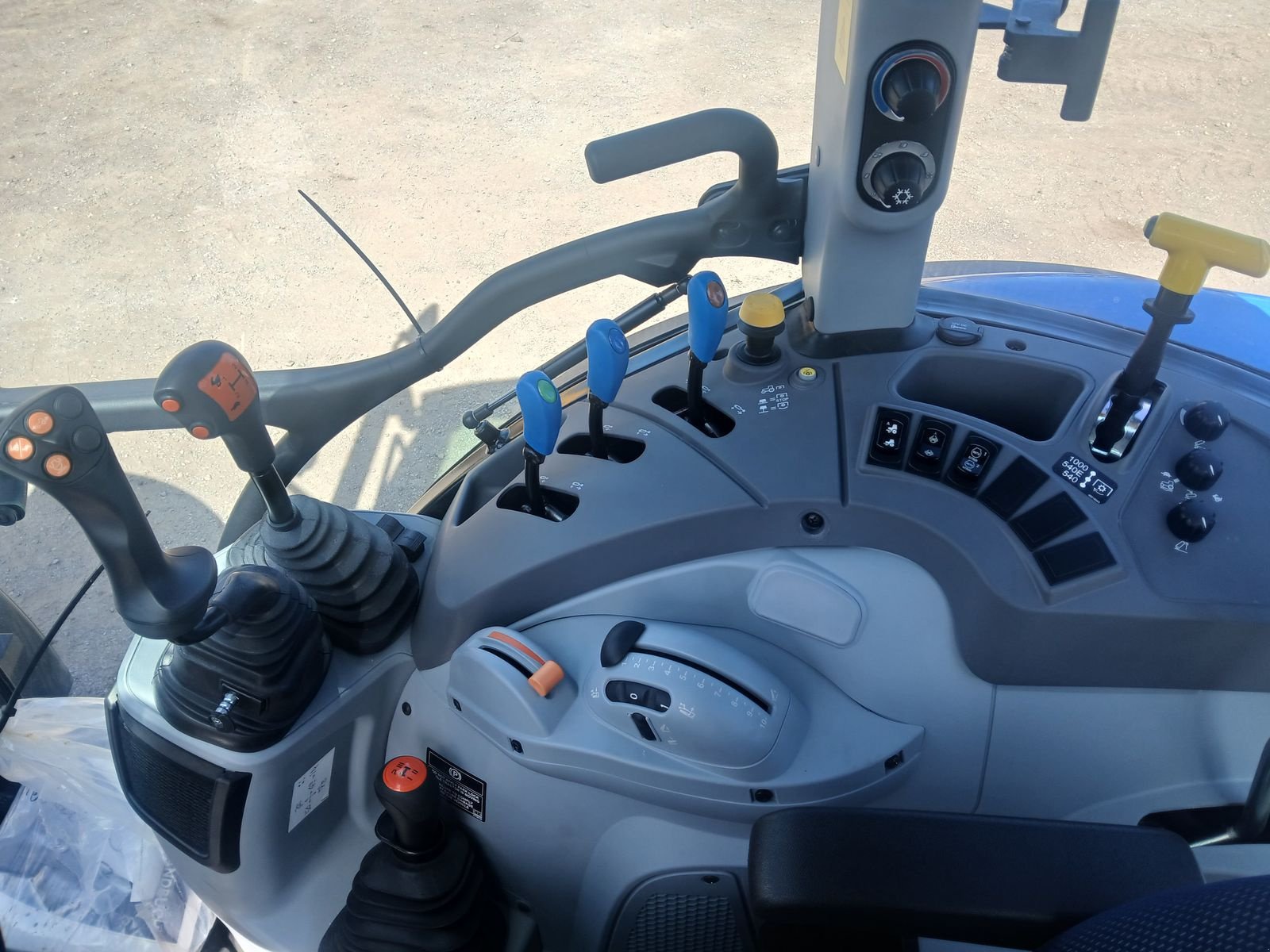 Traktor tipa New Holland T5.100 Dual Command, Vorführmaschine u Obritzberg (Slika 11)