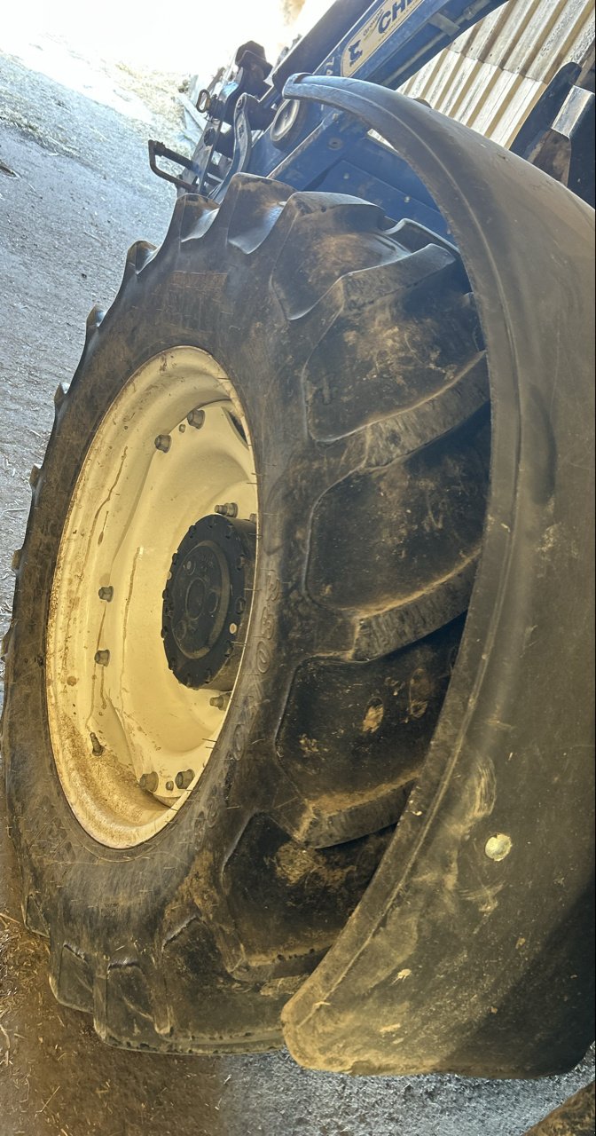 Traktor of the type New Holland T5.100 EC, Gebrauchtmaschine in Lalœuf (Picture 8)