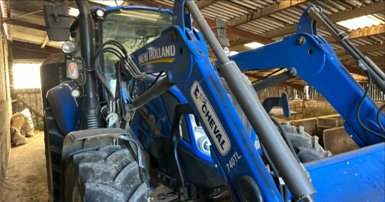 Traktor of the type New Holland T5.100 EC, Gebrauchtmaschine in Lalœuf (Picture 2)