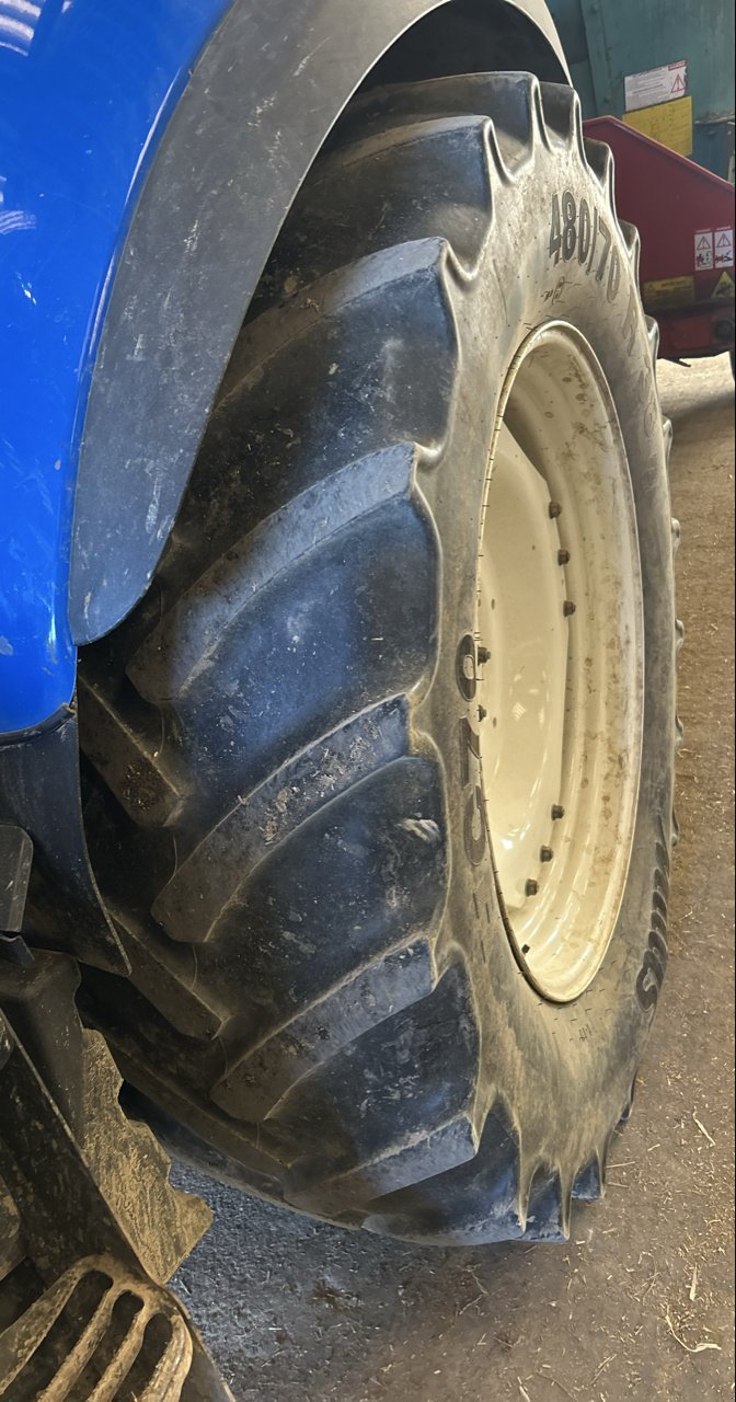 Traktor of the type New Holland T5.100 EC, Gebrauchtmaschine in Lalœuf (Picture 9)