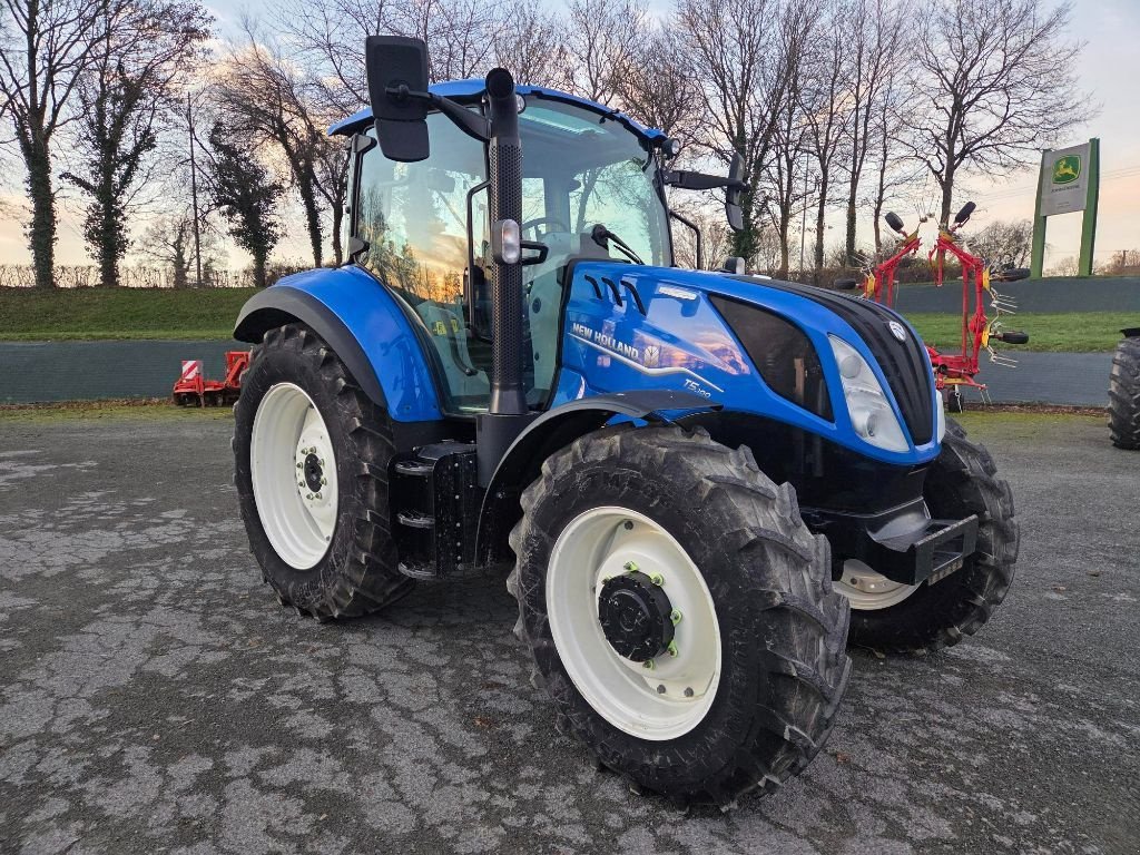Traktor vrste New Holland T5.100 EC, Gebrauchtmaschine v VILLAINES LA JUHEL (Slika 1)