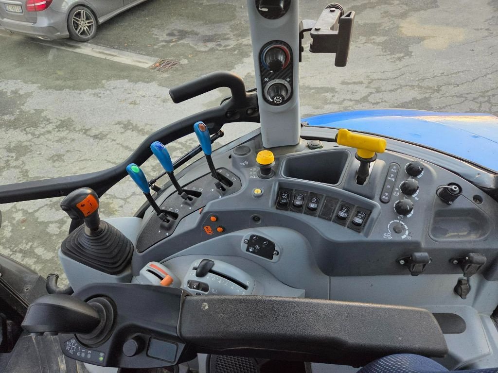 Traktor vrste New Holland T5.100 EC, Gebrauchtmaschine v VILLAINES LA JUHEL (Slika 10)