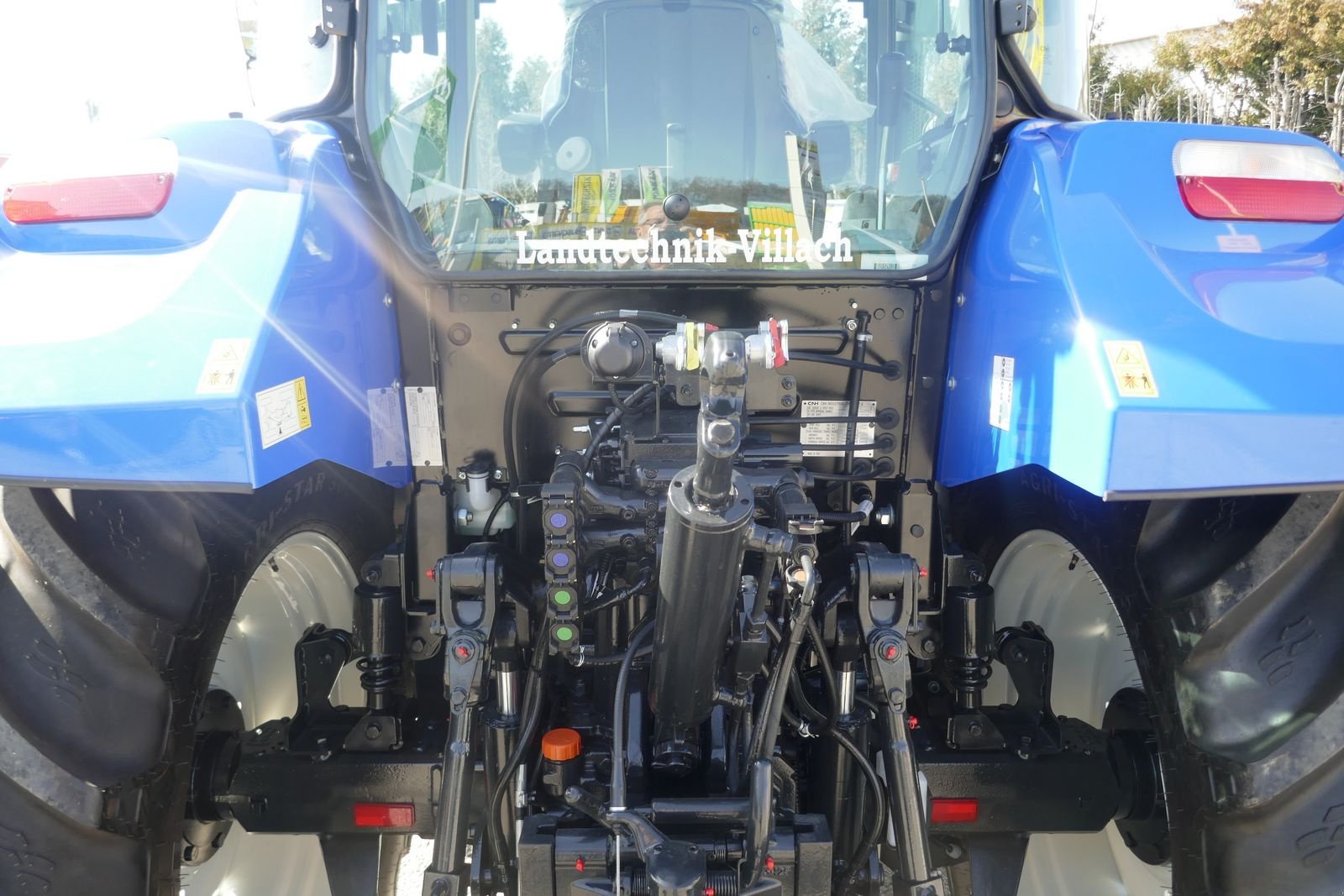 Traktor des Typs New Holland T5.100 Electro Command (IntelliShift), Gebrauchtmaschine in Villach (Bild 4)