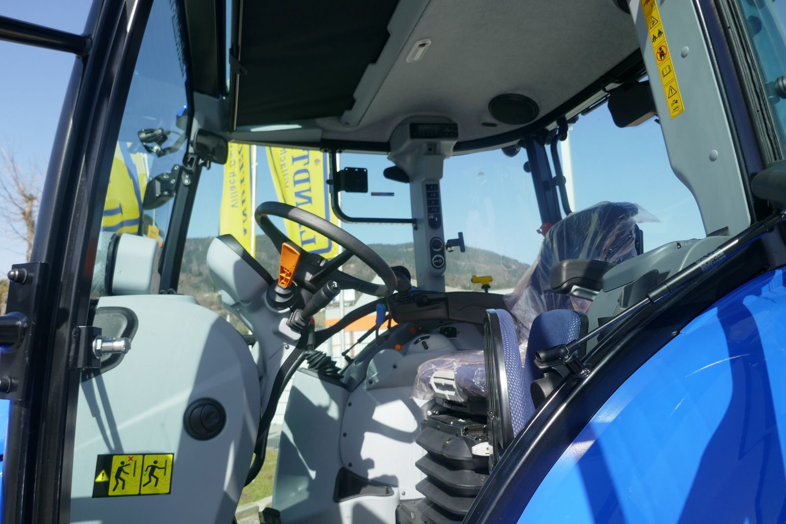 Traktor des Typs New Holland T5.100 Electro Command (IntelliShift), Gebrauchtmaschine in Villach (Bild 11)