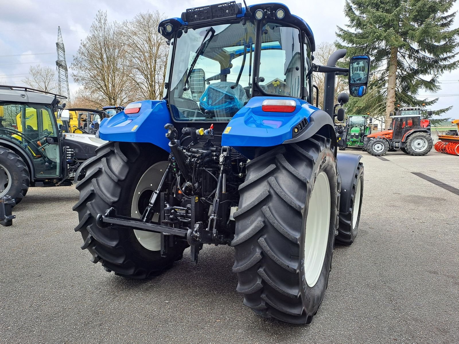 Traktor tip New Holland T5.100 Electro Command, Gebrauchtmaschine in Burgkirchen (Poză 8)