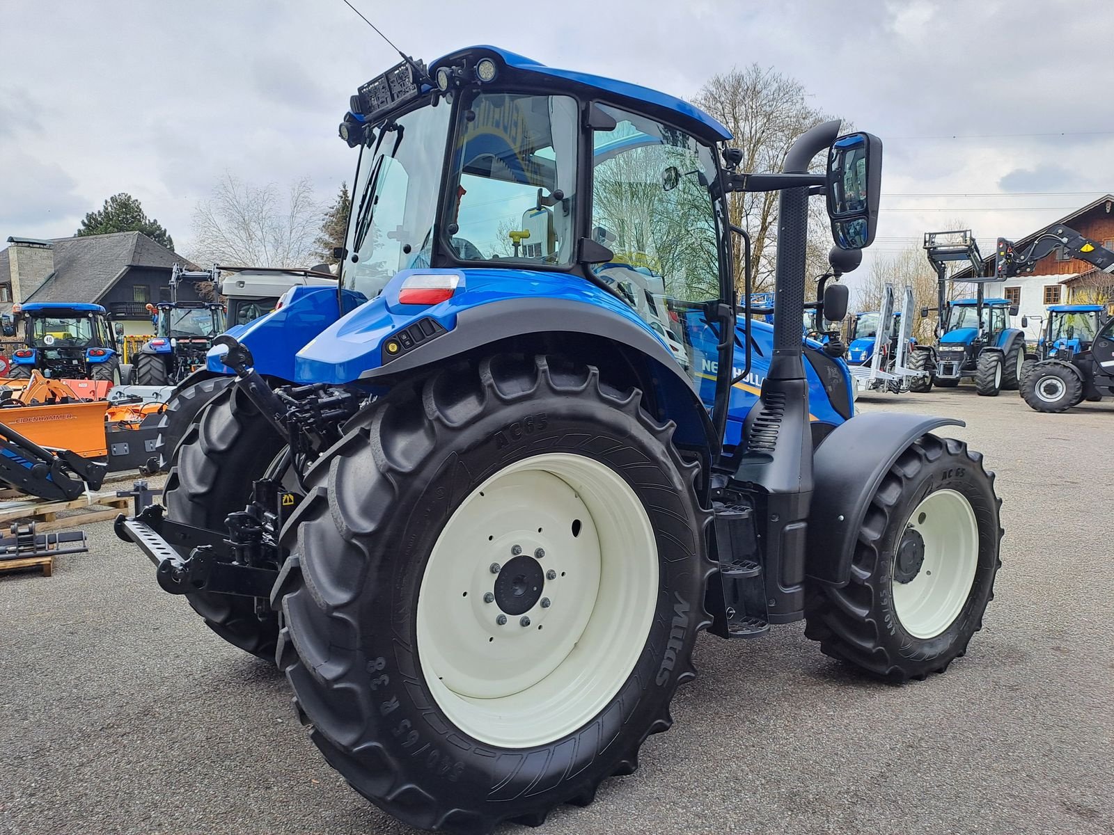 Traktor a típus New Holland T5.100 Electro Command, Gebrauchtmaschine ekkor: Burgkirchen (Kép 7)