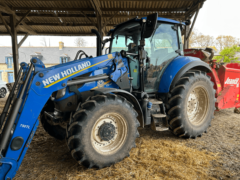 Traktor del tipo New Holland T5.100 EVOLUTION, Gebrauchtmaschine en TREMEUR (Imagen 2)