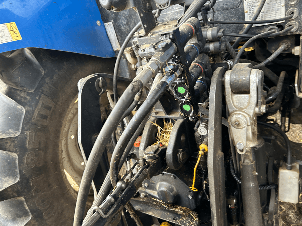 Traktor del tipo New Holland T5.100 EVOLUTION, Gebrauchtmaschine en TREMEUR (Imagen 7)