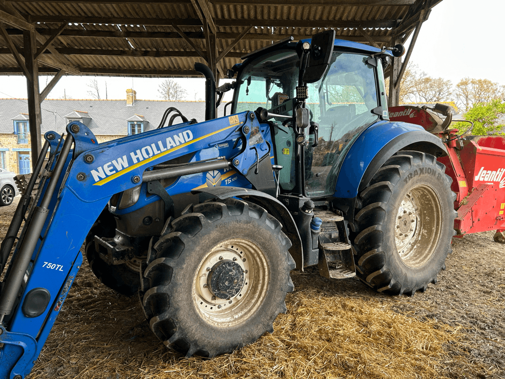 Traktor del tipo New Holland T5.100 EVOLUTION, Gebrauchtmaschine en TREMEUR (Imagen 4)