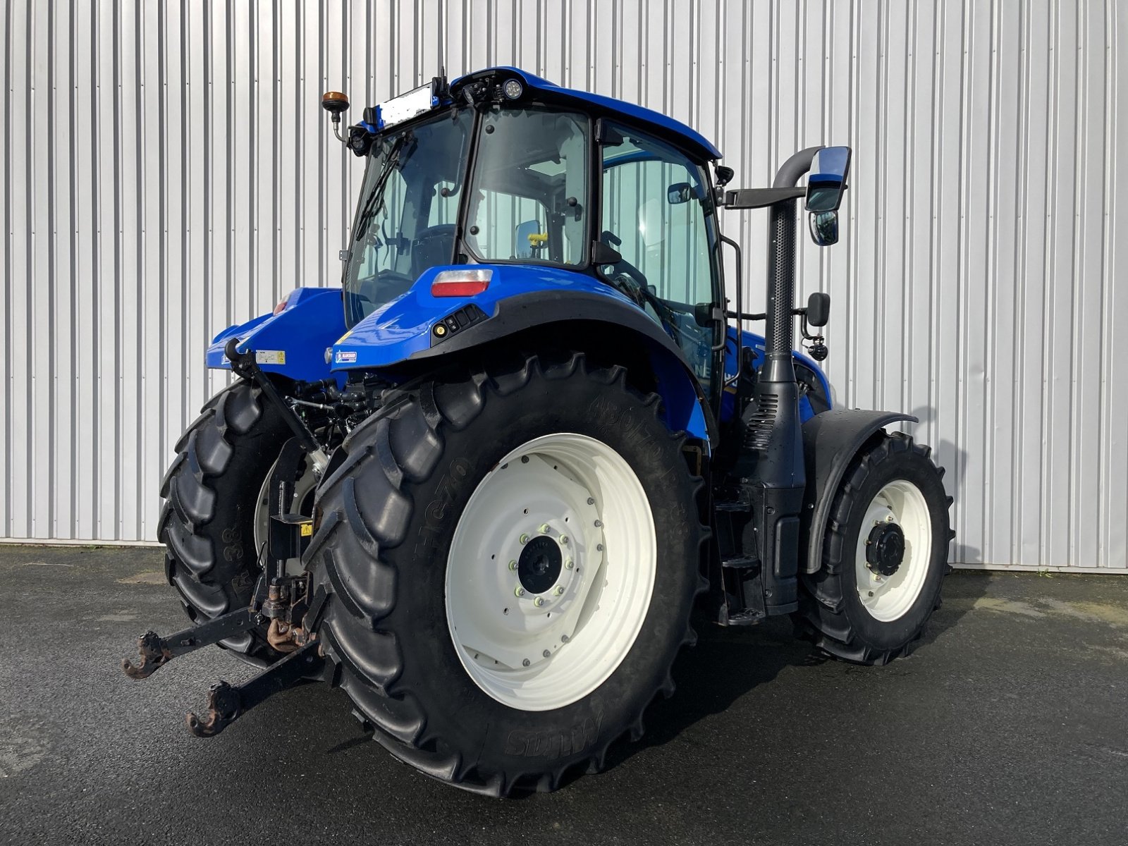 Traktor of the type New Holland T5.100 EVOLUTION, Gebrauchtmaschine in TREMEUR (Picture 7)
