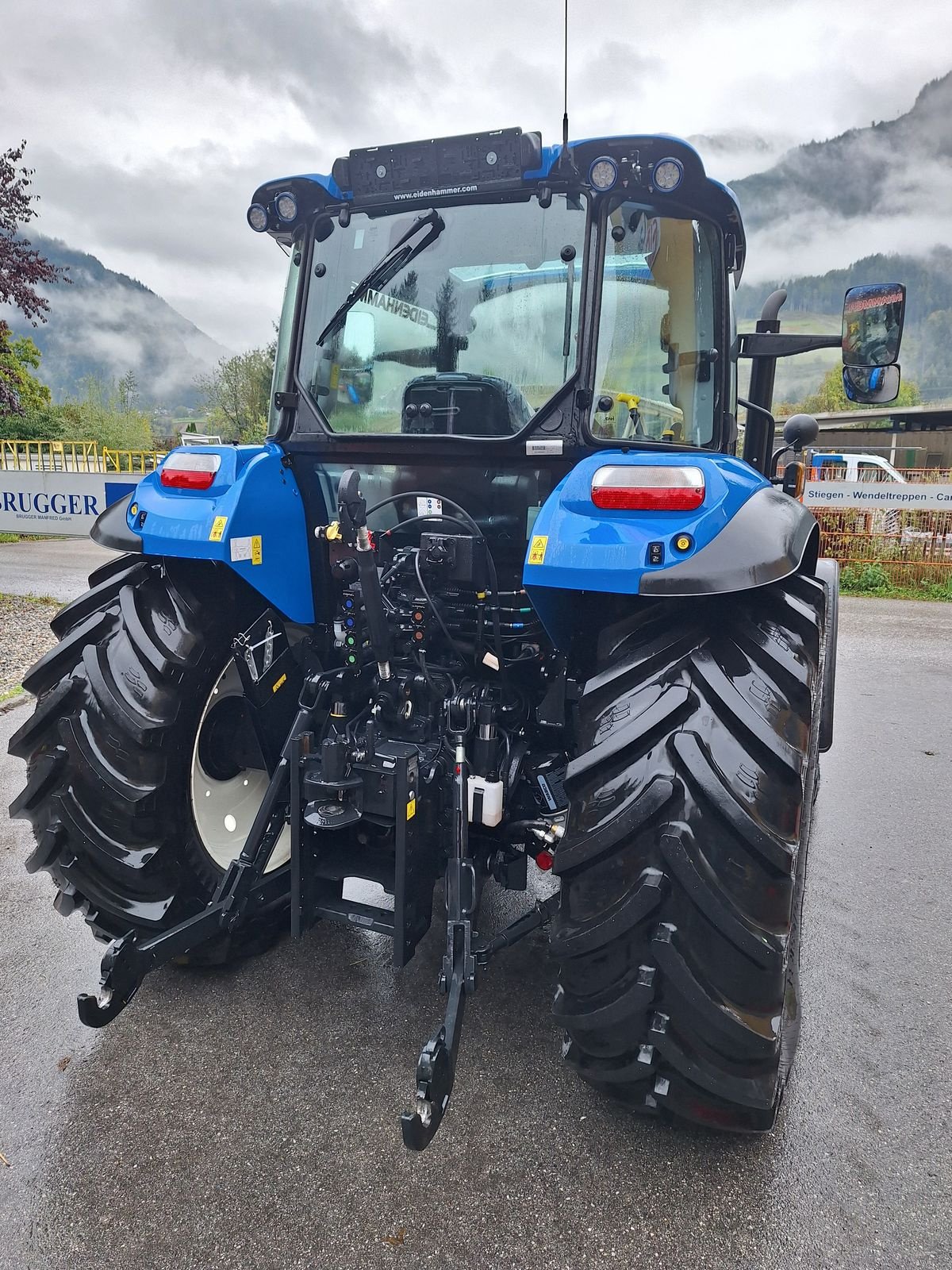 Traktor des Typs New Holland T5.100 Hi Lo 1.5 Dual Command, Vorführmaschine in Burgkirchen (Bild 4)