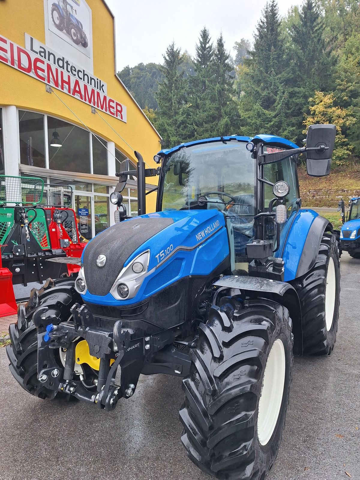 Traktor des Typs New Holland T5.100 Hi Lo 1.5 Dual Command, Vorführmaschine in Burgkirchen (Bild 2)