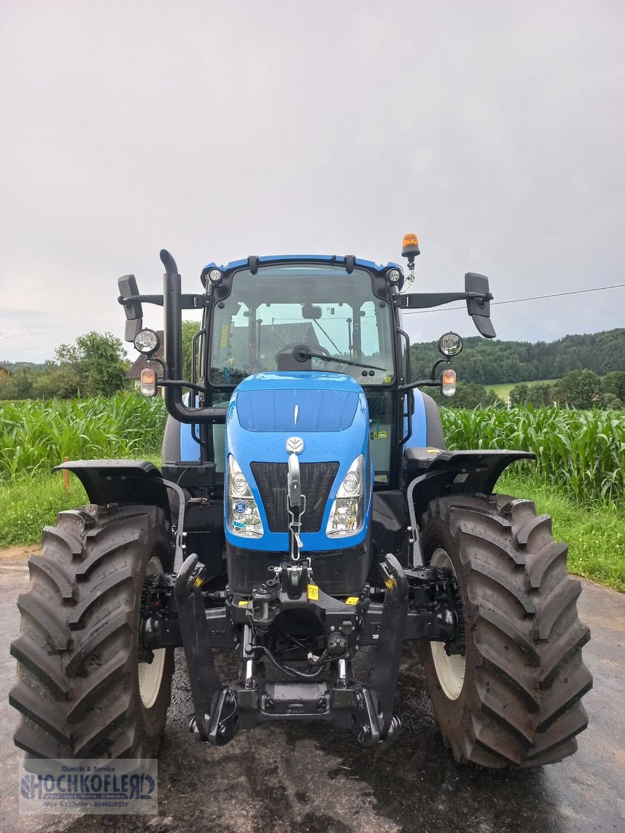 Traktor des Typs New Holland T5.100 Powershuttle, Neumaschine in Wies (Bild 2)