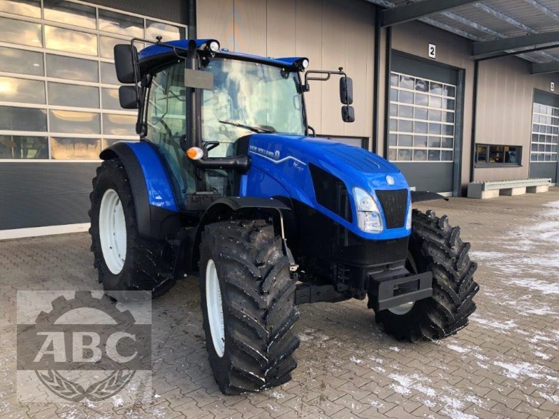 Traktor of the type New Holland T5.100 S PS MY19, Neumaschine in Klein Bünzow (Picture 1)