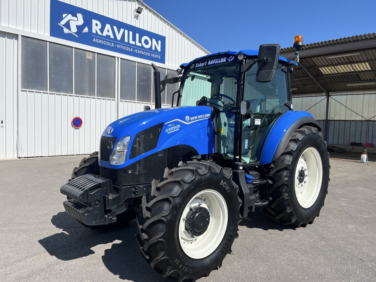 Traktor типа New Holland T5.100 UTILITY DUAL, Gebrauchtmaschine в VERT TOULON (Фотография 3)