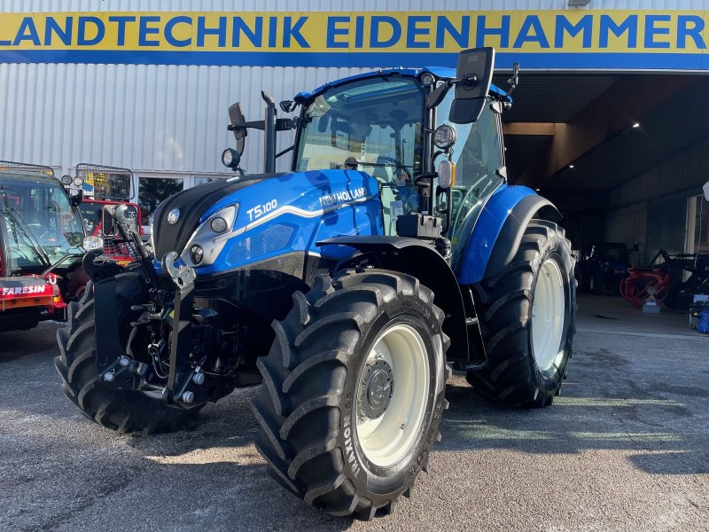 Traktor типа New Holland T5.100 Utility, Gebrauchtmaschine в Burgkirchen