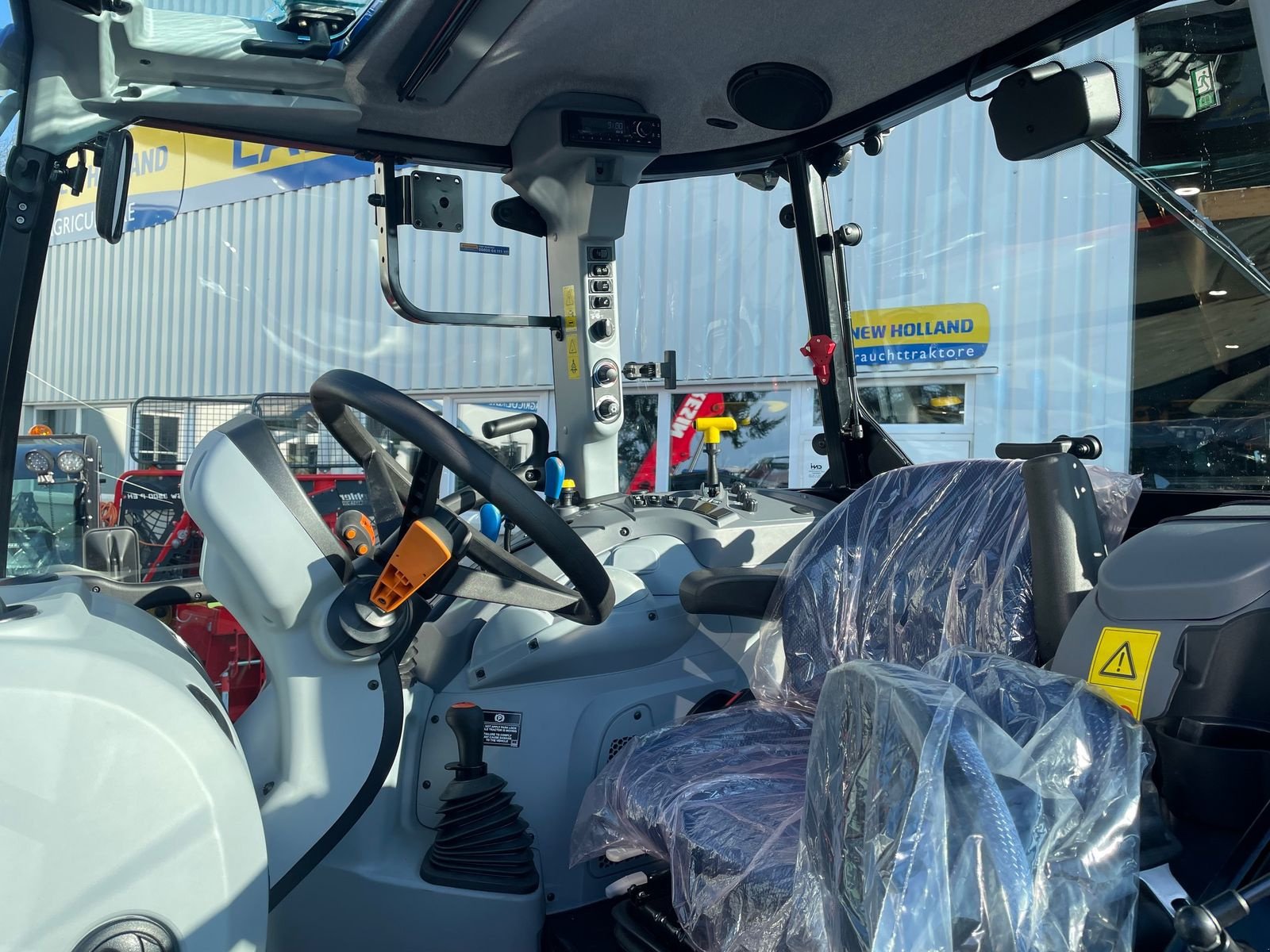 Traktor типа New Holland T5.100 Utility, Gebrauchtmaschine в Burgkirchen (Фотография 7)