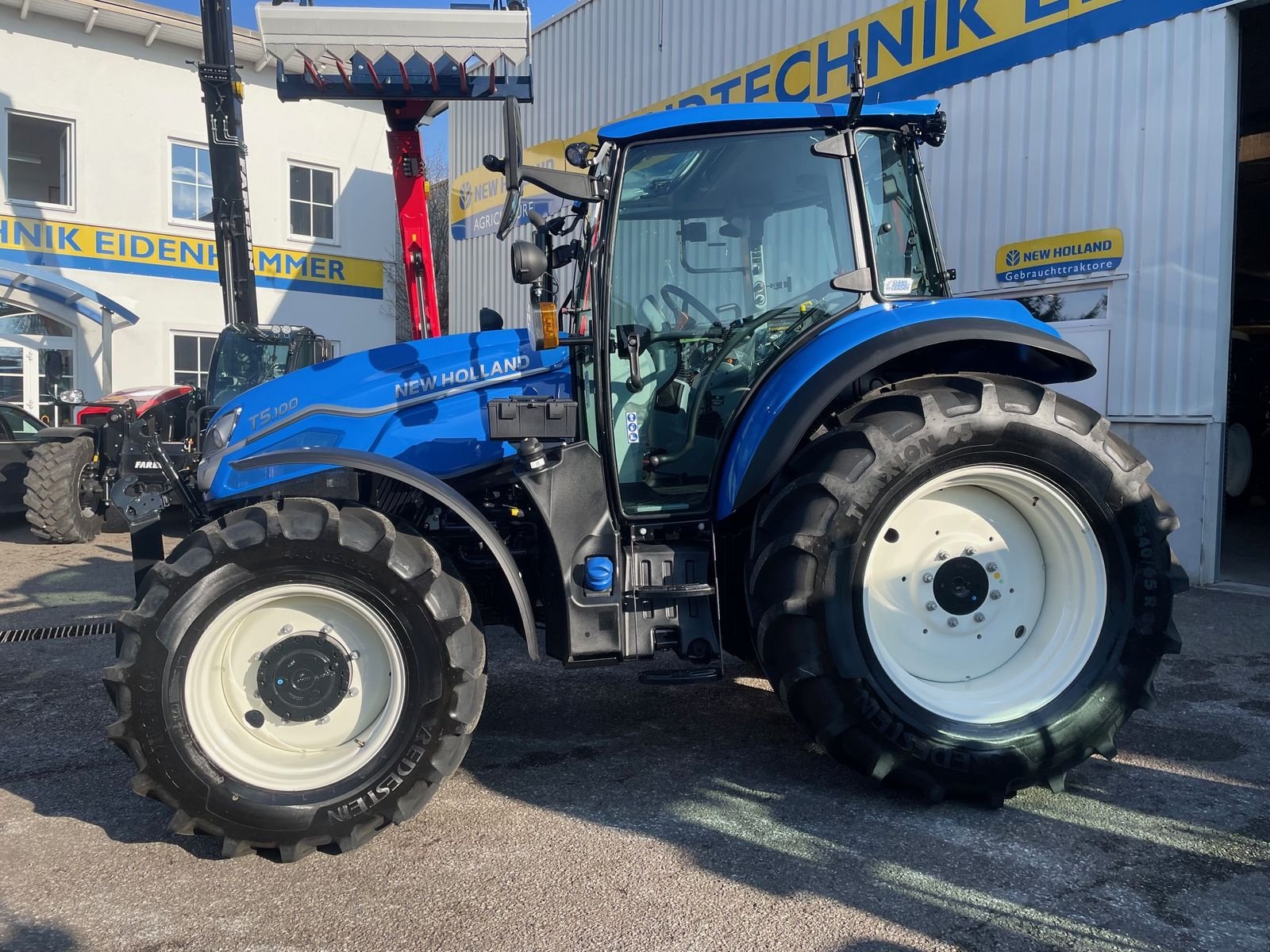 Traktor типа New Holland T5.100 Utility, Gebrauchtmaschine в Burgkirchen (Фотография 2)