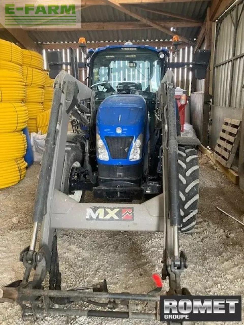 Traktor van het type New Holland t5.100, Gebrauchtmaschine in GENNES-SUR-GLAIZE (Foto 2)