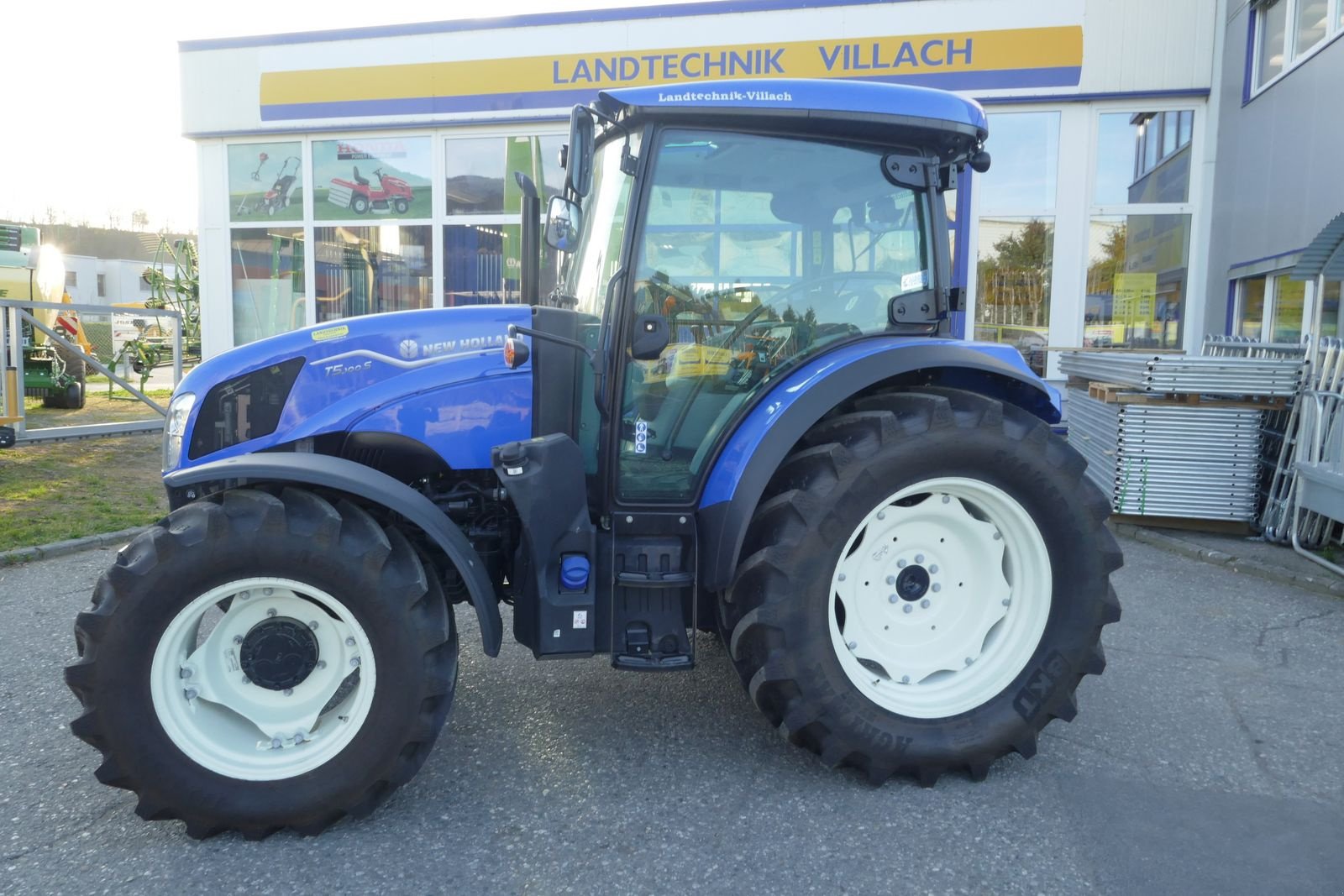Traktor Türe ait New Holland T5.100S Powershuttle, Gebrauchtmaschine içinde Villach (resim 13)