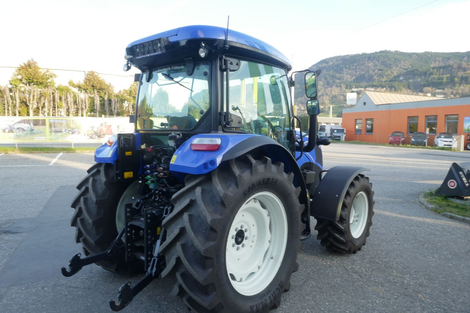 Traktor Türe ait New Holland T5.100S Powershuttle, Gebrauchtmaschine içinde Villach (resim 3)