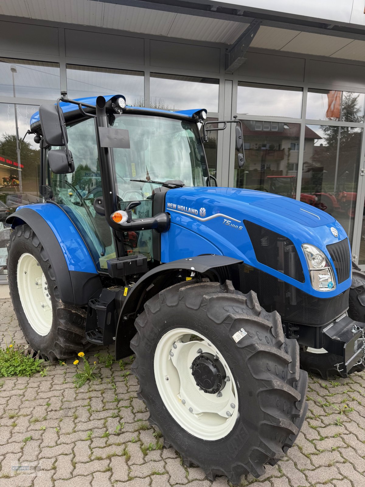 Traktor of the type New Holland t5.100s, Neumaschine in Malterdingen (Picture 2)