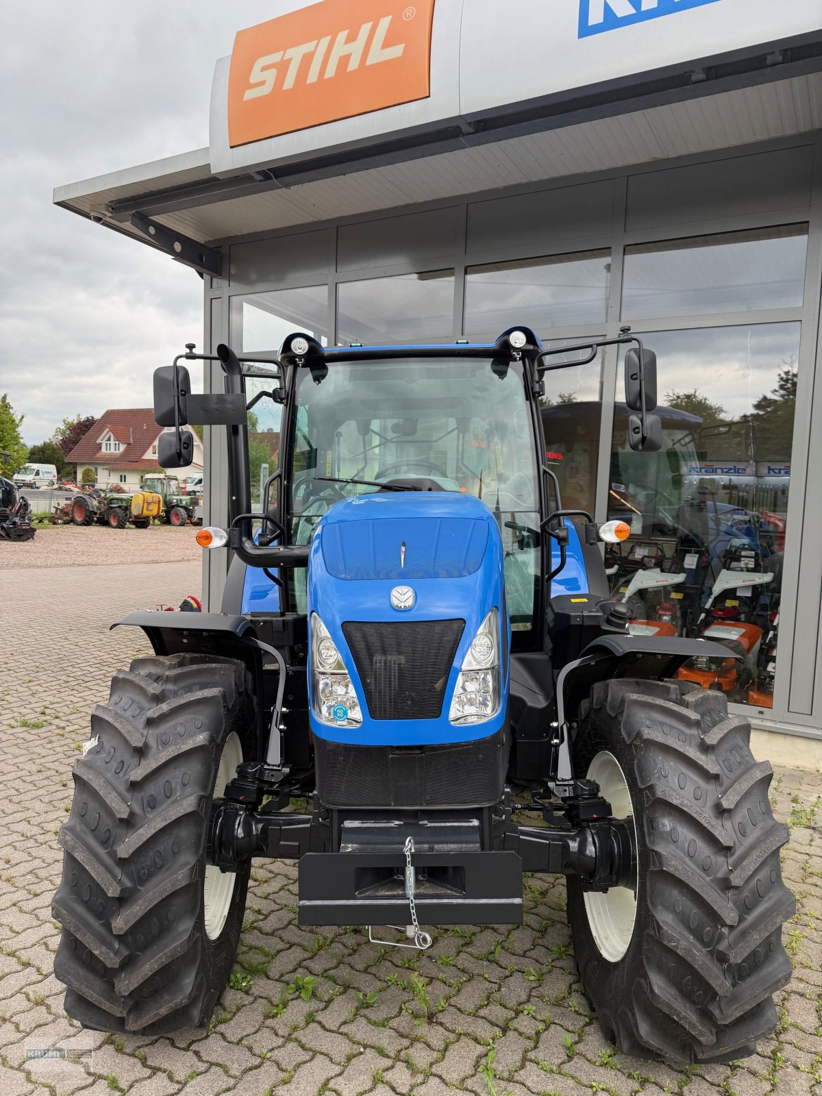 Traktor of the type New Holland t5.100s, Neumaschine in Malterdingen (Picture 3)