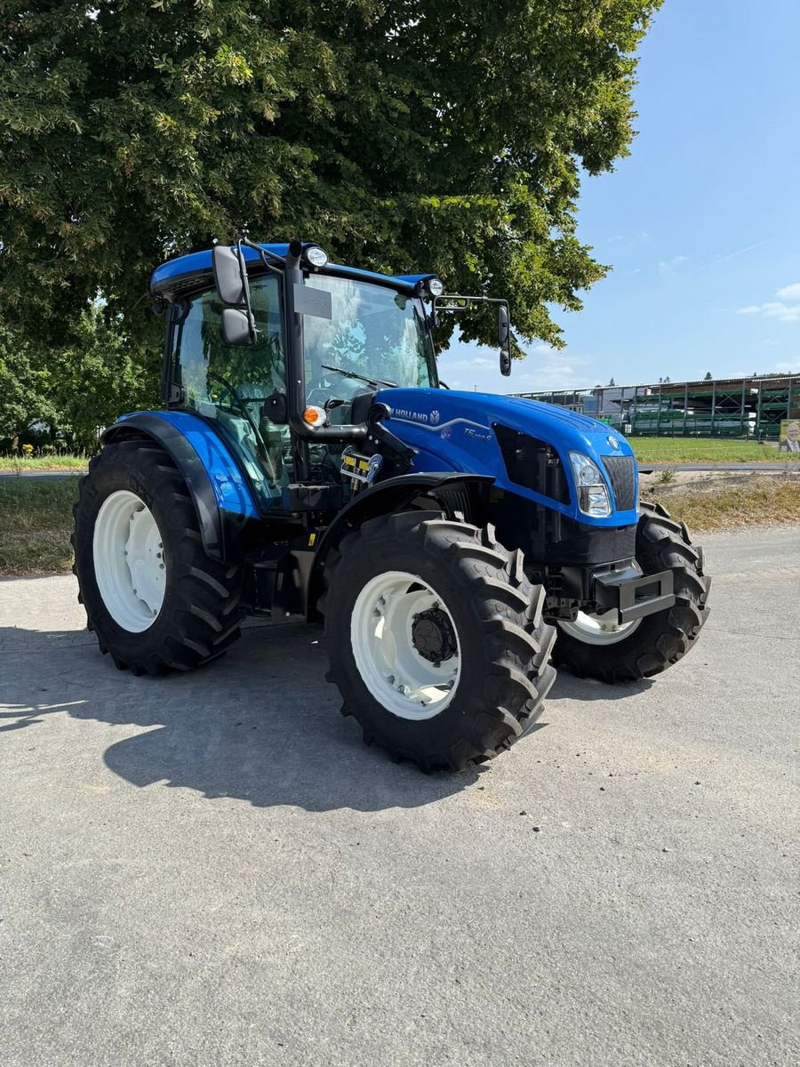 Traktor van het type New Holland T5.100S, Neumaschine in Nieheim Kreis Höxter (Foto 2)