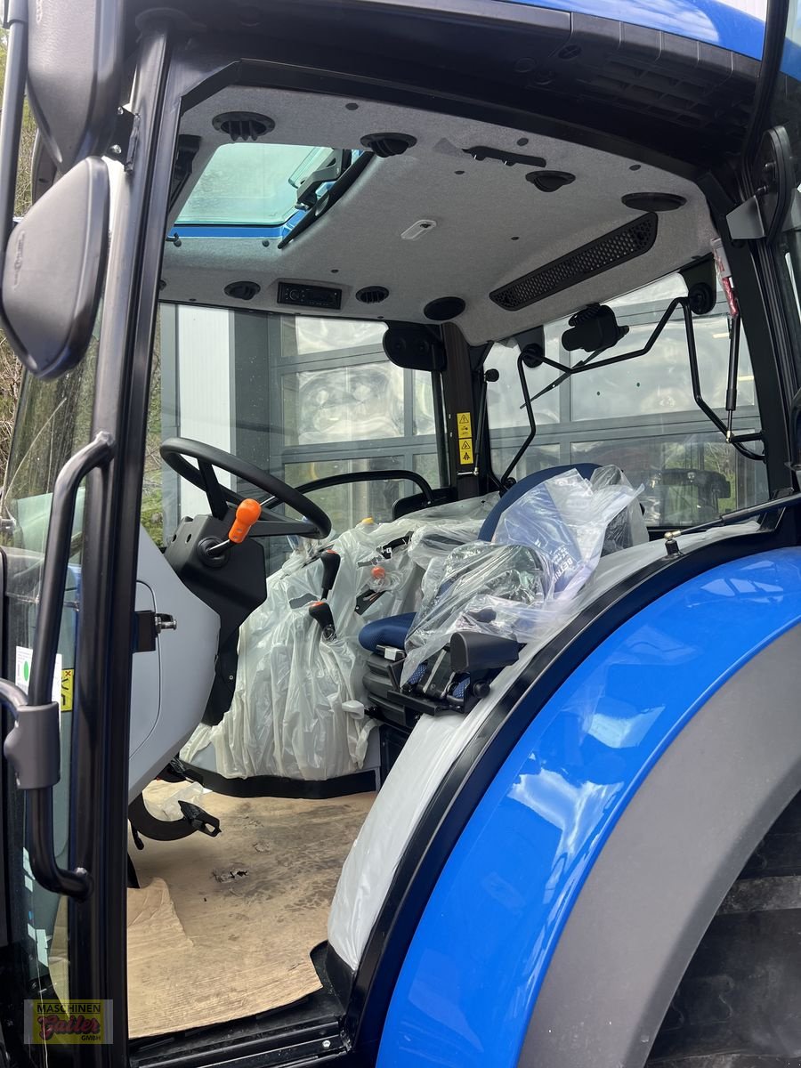Traktor des Typs New Holland T5.100S, Neumaschine in Kötschach (Bild 17)