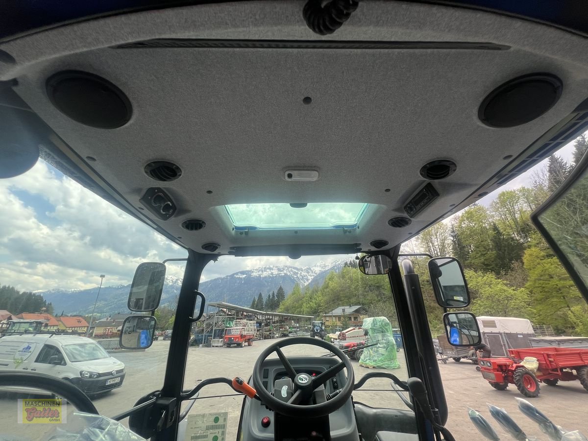 Traktor des Typs New Holland T5.100S, Neumaschine in Kötschach (Bild 20)
