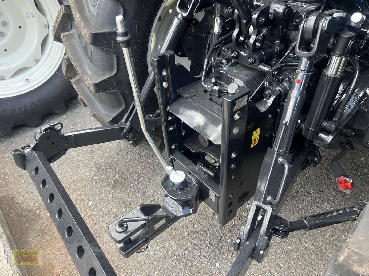 Traktor des Typs New Holland T5.100S, Neumaschine in Kötschach (Bild 21)