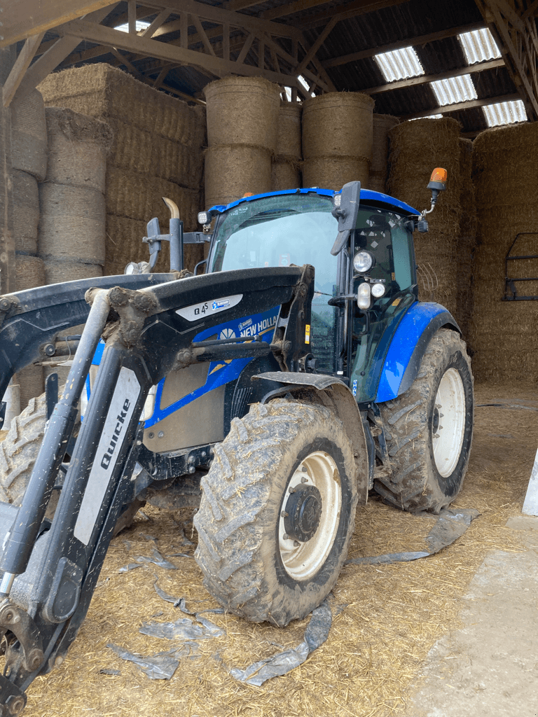 Traktor del tipo New Holland T5.105 DUAL COMMAND, Gebrauchtmaschine en CONDE SUR VIRE (Imagen 1)