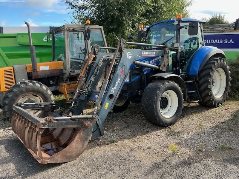 Traktor typu New Holland T5.105, Gebrauchtmaschine v les hayons (Obrázek 1)