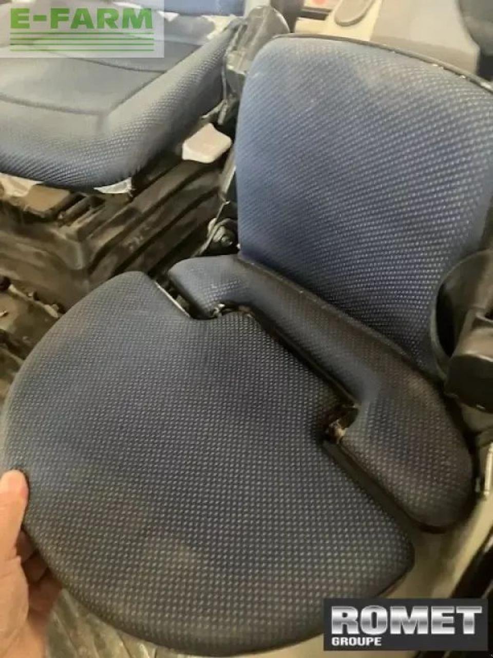 Traktor типа New Holland t5.105, Gebrauchtmaschine в GENNES-SUR-GLAIZE (Фотография 11)