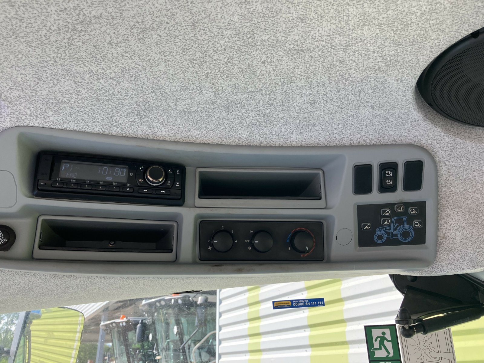 Traktor typu New Holland T5.110 AC, Gebrauchtmaschine v Gardonne (Obrázek 11)