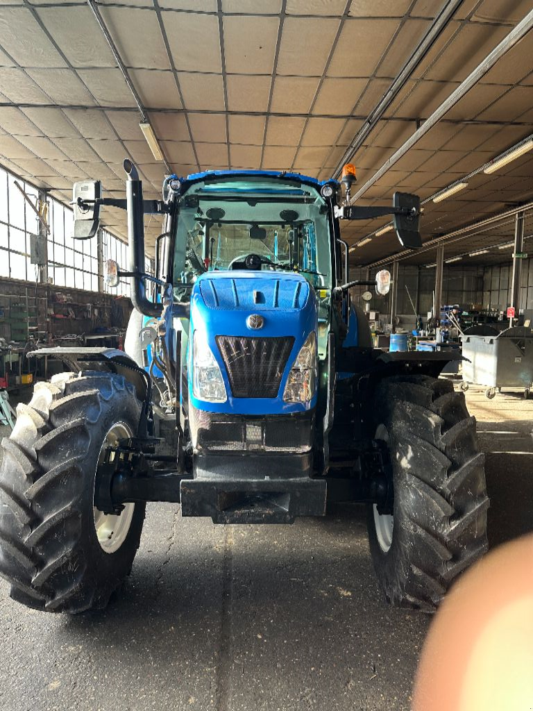 Traktor типа New Holland T5.110 DC, Gebrauchtmaschine в MORHANGE (Фотография 1)