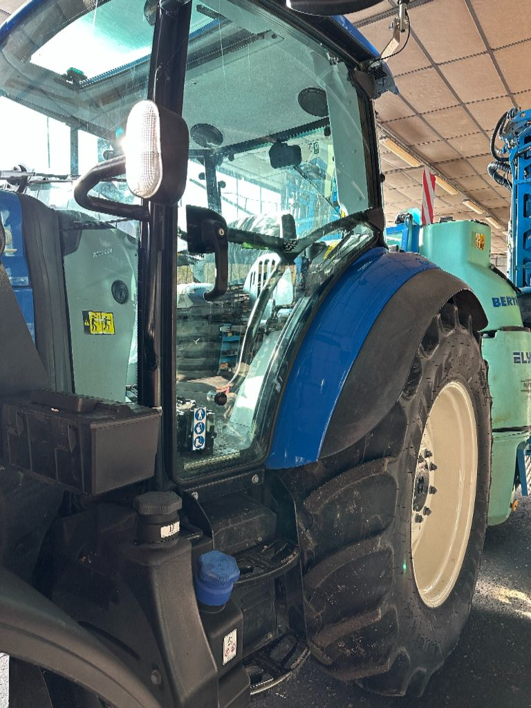 Traktor типа New Holland T5.110 DC, Gebrauchtmaschine в MORHANGE (Фотография 7)