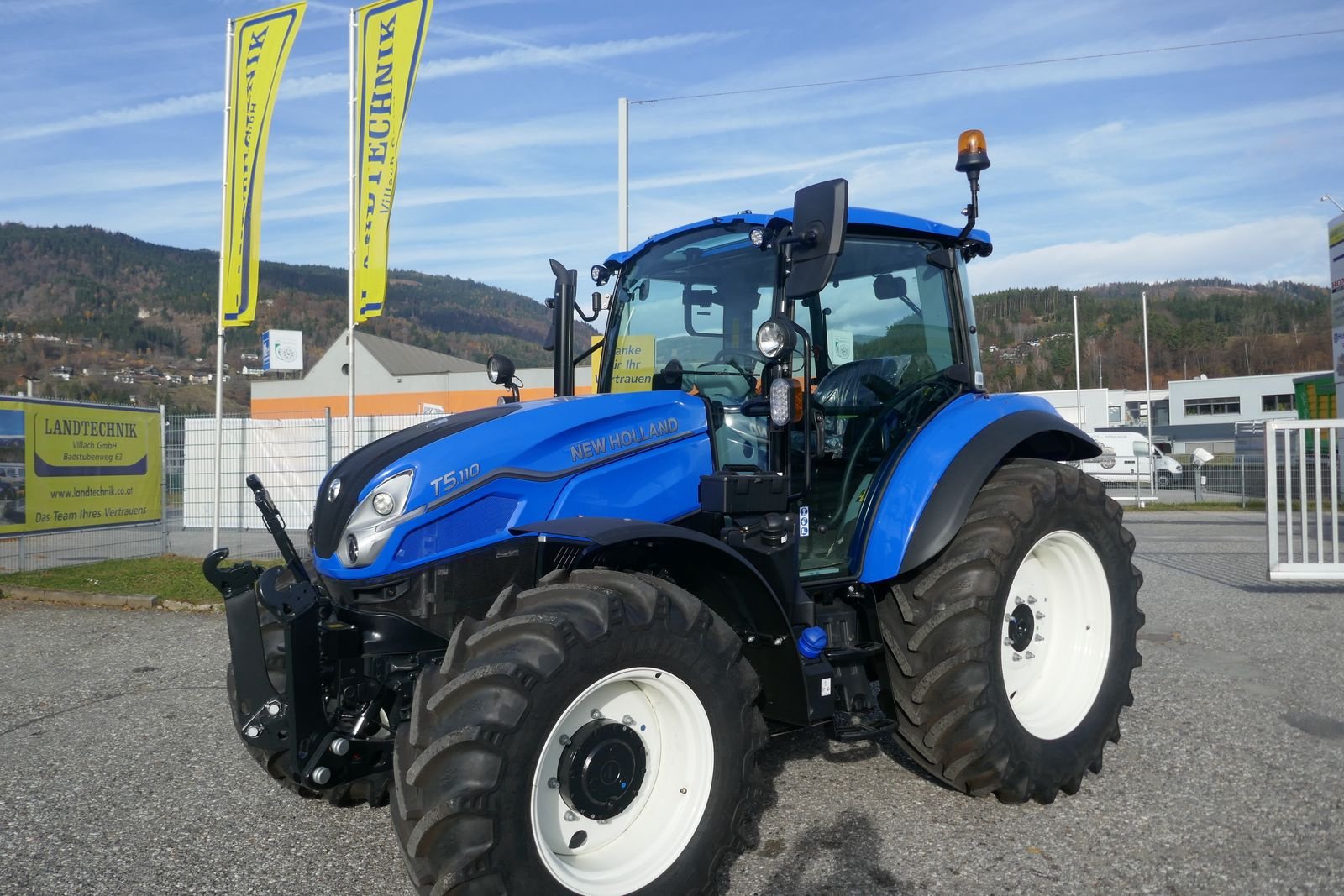 Traktor of the type New Holland T5.110 Dual Command, Gebrauchtmaschine in Villach (Picture 1)