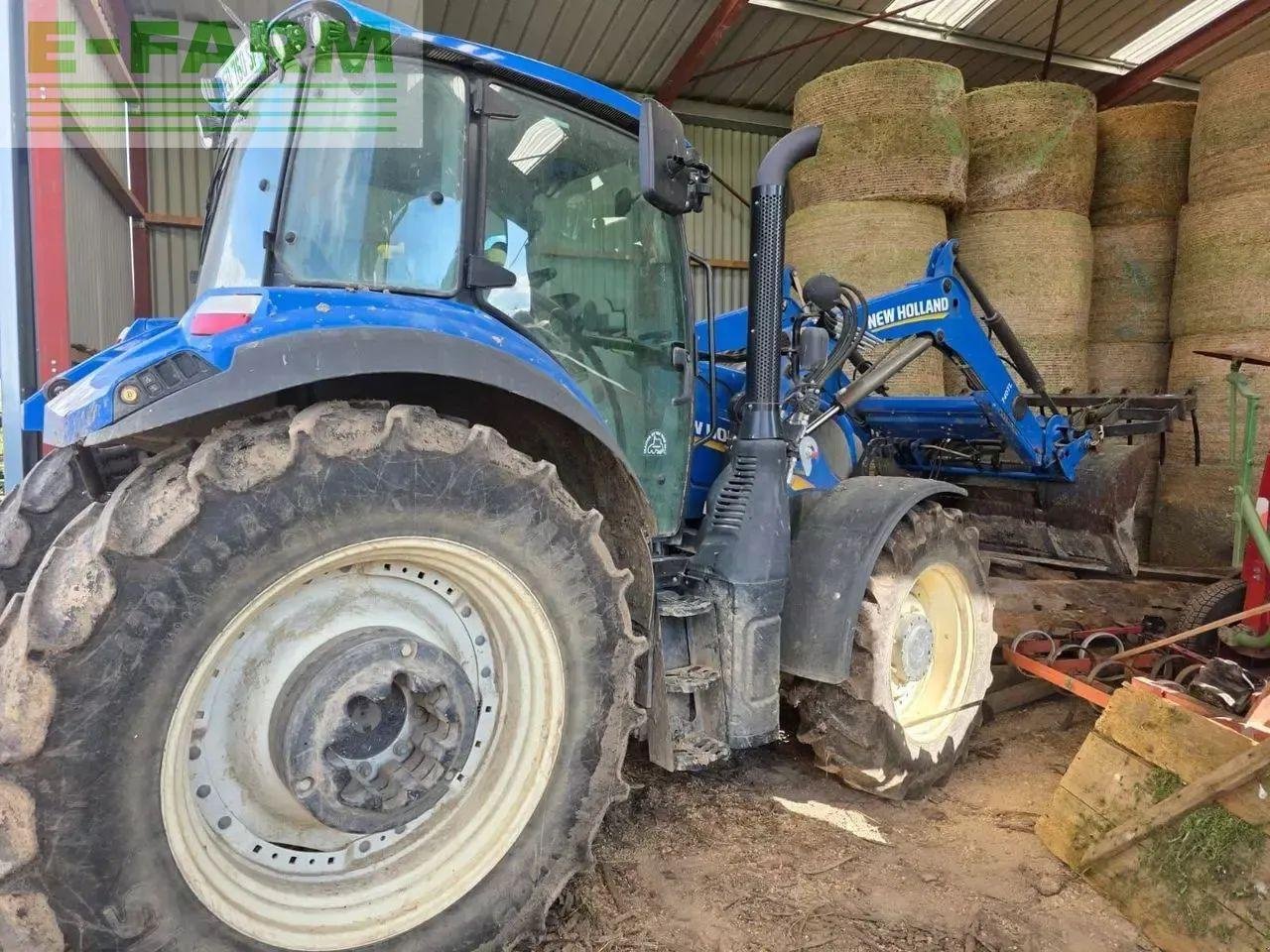 Traktor du type New Holland t5.110 ec EC, Gebrauchtmaschine en CHAUVONCOURT (Photo 6)