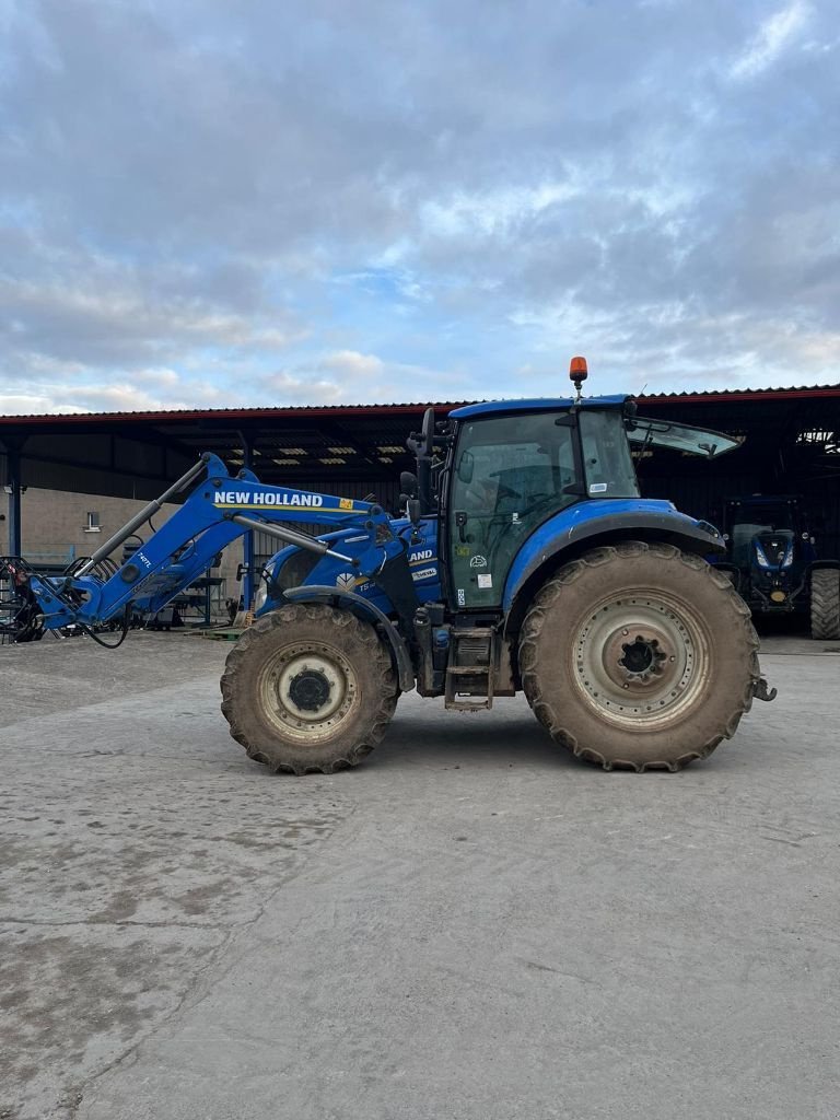 Traktor типа New Holland T5.110 EC, Gebrauchtmaschine в Saint-Nabord (Фотография 5)