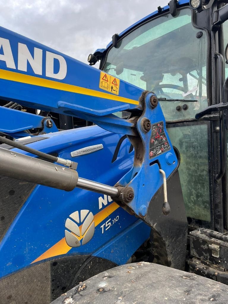 Traktor типа New Holland T5.110 EC, Gebrauchtmaschine в Saint-Nabord (Фотография 11)