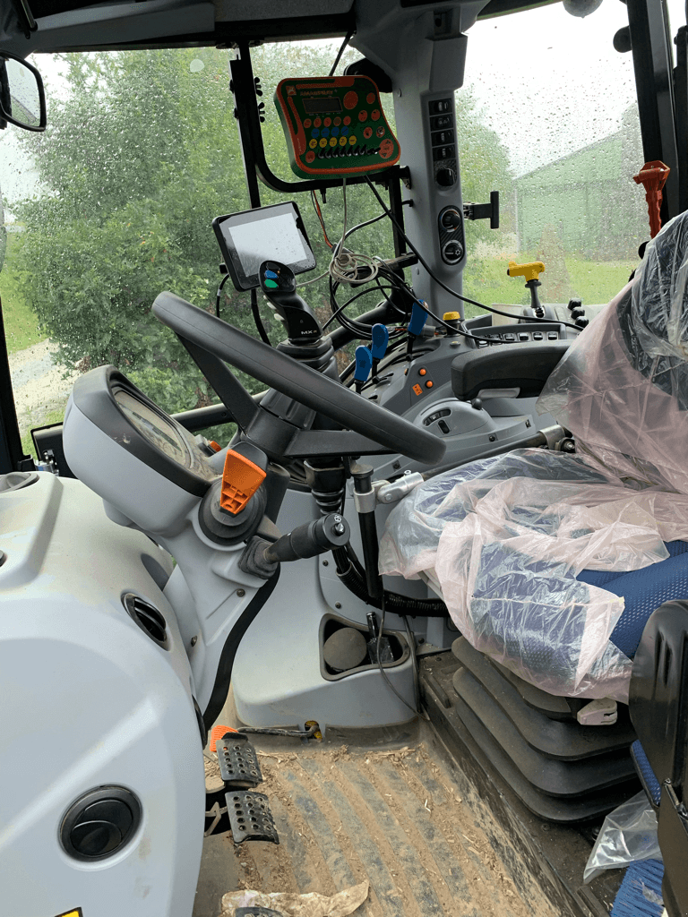 Traktor Türe ait New Holland T5.110 ELECTRO COMMAND, Gebrauchtmaschine içinde TREMEUR (resim 4)