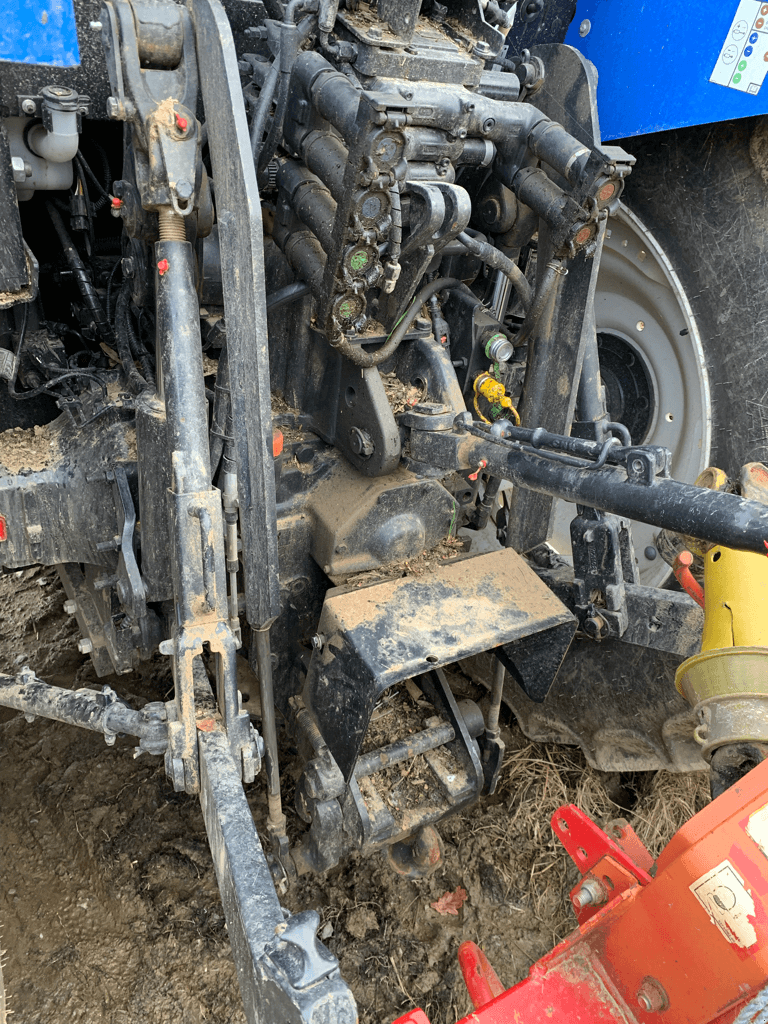 Traktor Türe ait New Holland T5.110 ELECTRO COMMAND, Gebrauchtmaschine içinde TREMEUR (resim 5)