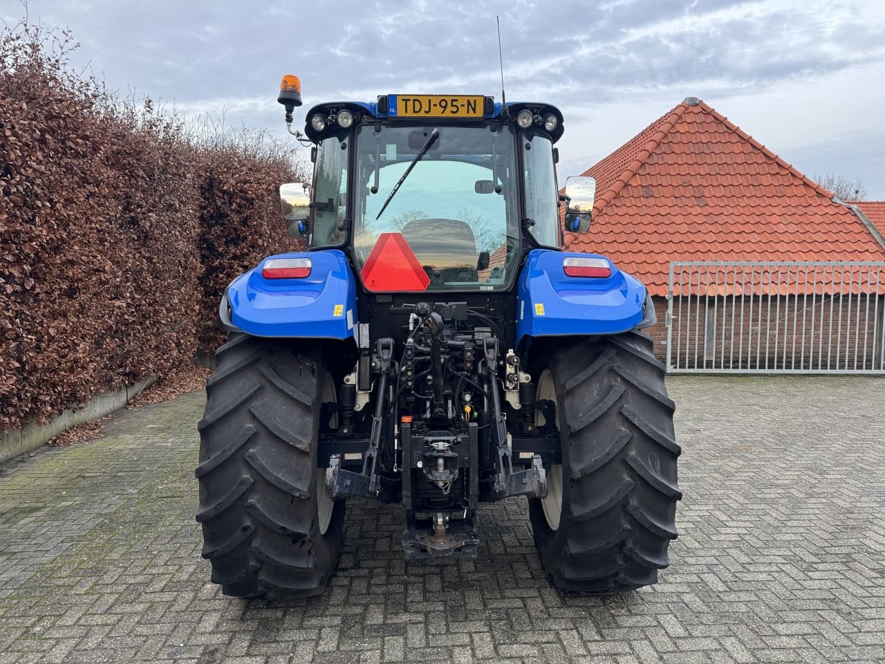 Traktor typu New Holland T5.110 Elektro command, Gebrauchtmaschine w Deurningen (Zdjęcie 3)